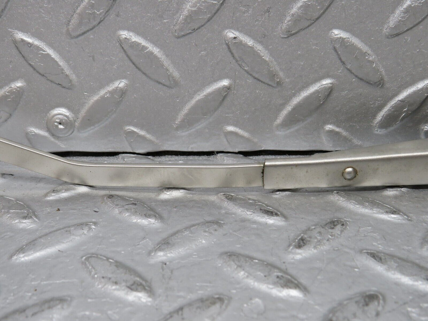 37327 Mercedes-Benz W109 300SEL Windscreen Wiper Arm Right Side