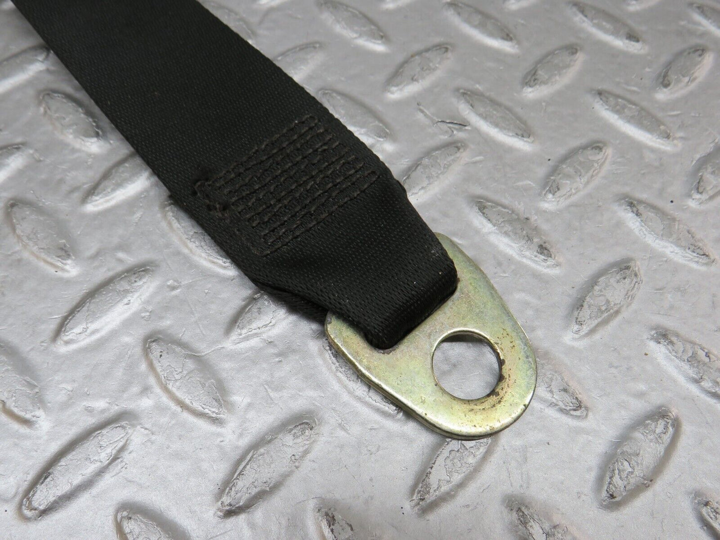 35876 Mercedes-Benz W108 Front Left Seat Belt & Buckle 046128589 042938689