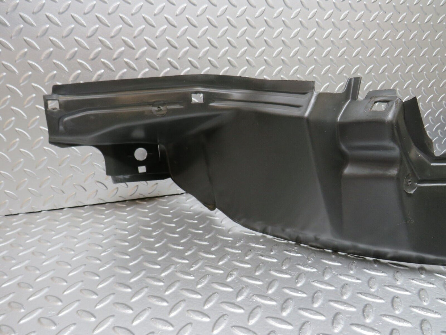 30237 Mercedes-Benz W124 230E Front Right Inner Fender Splash Guard 1248840835