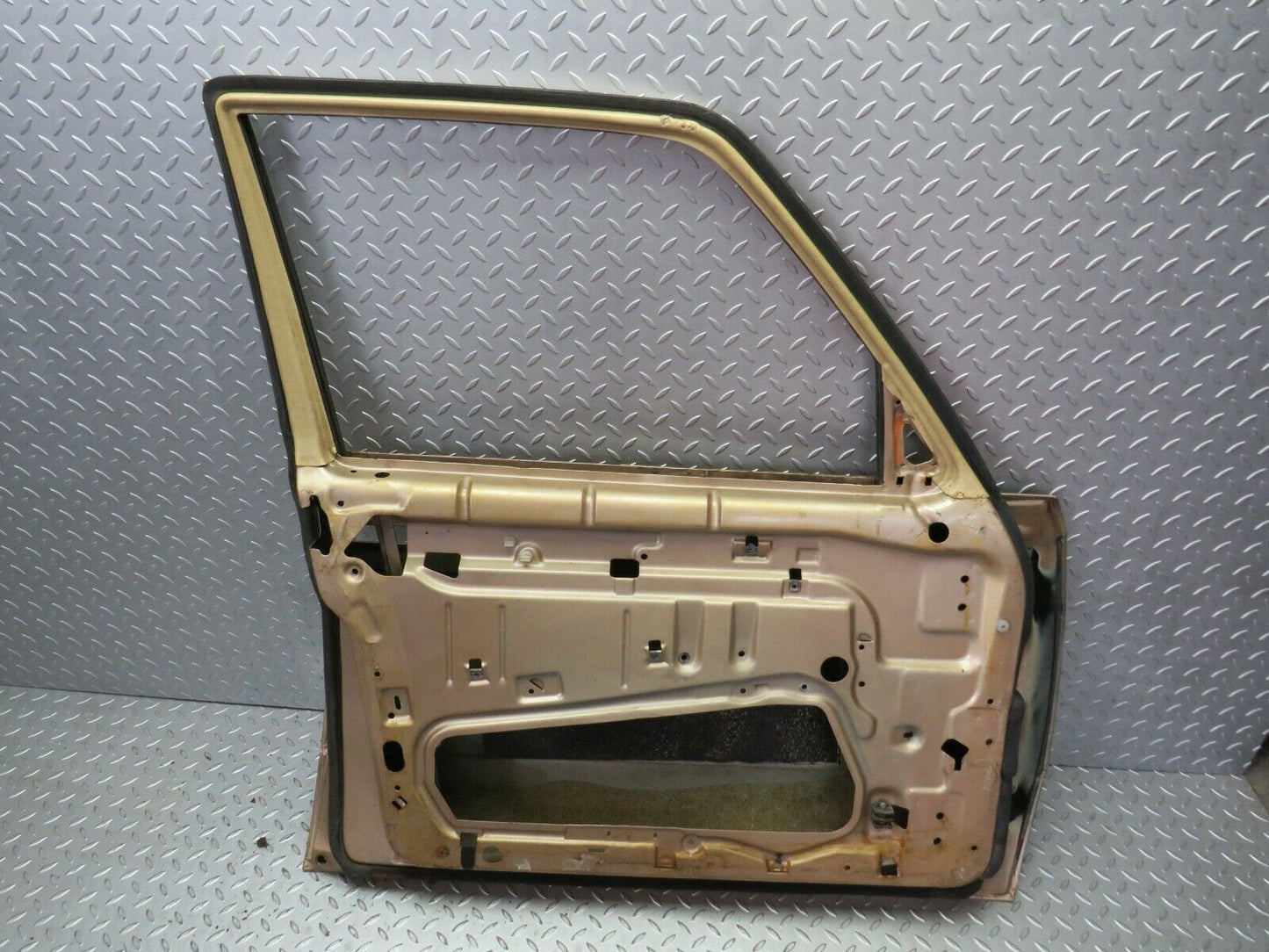 24104 Mercedes-Benz W123 280E Front Left Door