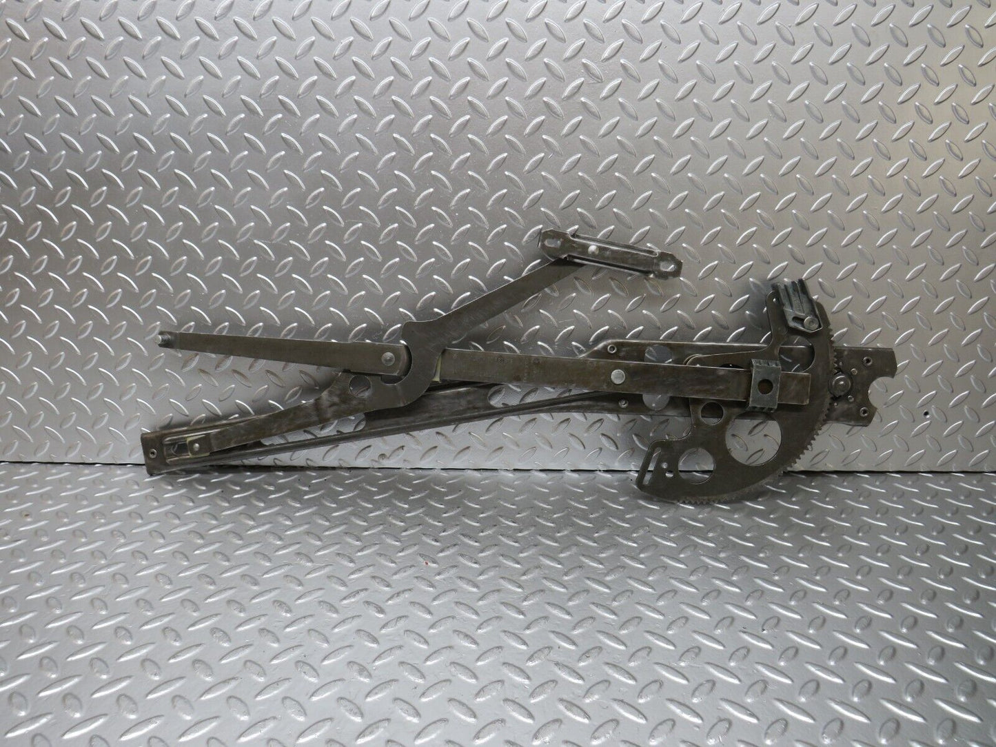 25075 Mercedes-Benz R107 C107 Front Right Manual Window Regulator 1077250602