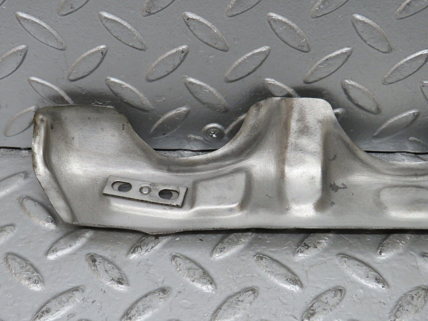 33116 Mercedes-Benz W126 380 V8 M116 Exhaust Manifold Heat Shield