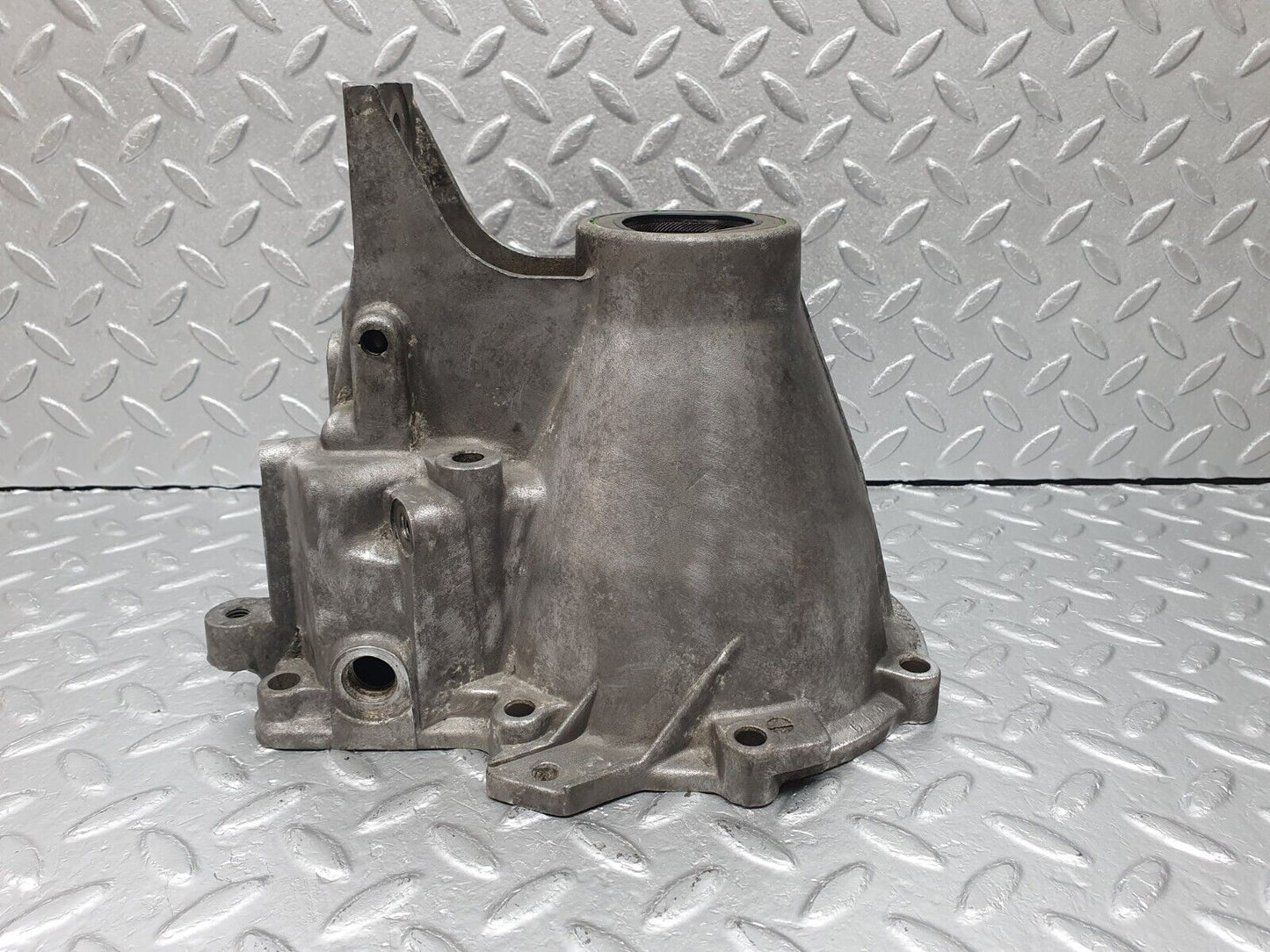 41320 Mercedes-Benz W123 300D Automatic Gearbox Rear Housing 722.118 1152709311