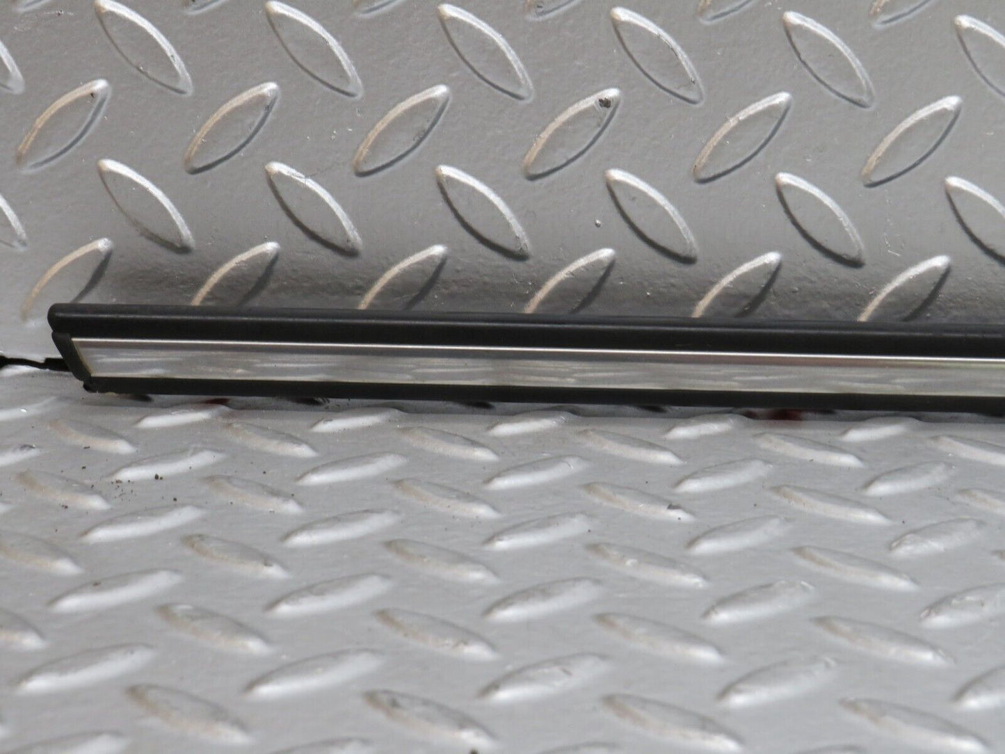 28238 Mercedes-Benz S123 240D Wagon Front Left Door Centre Moulding Trim