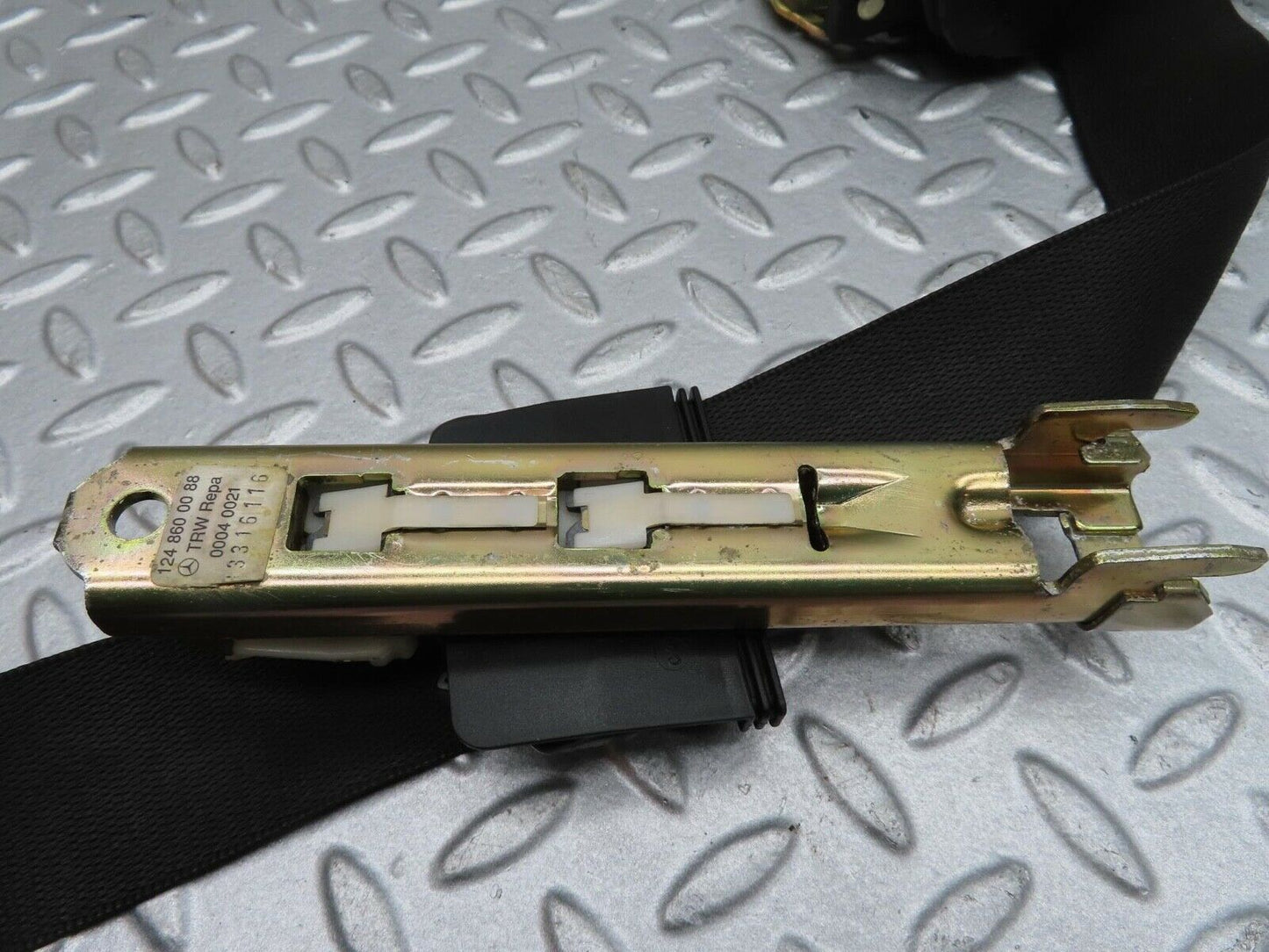 16235 Mercedes-Benz W124 260E Front Right Seat Belt With Buckle 1248600686