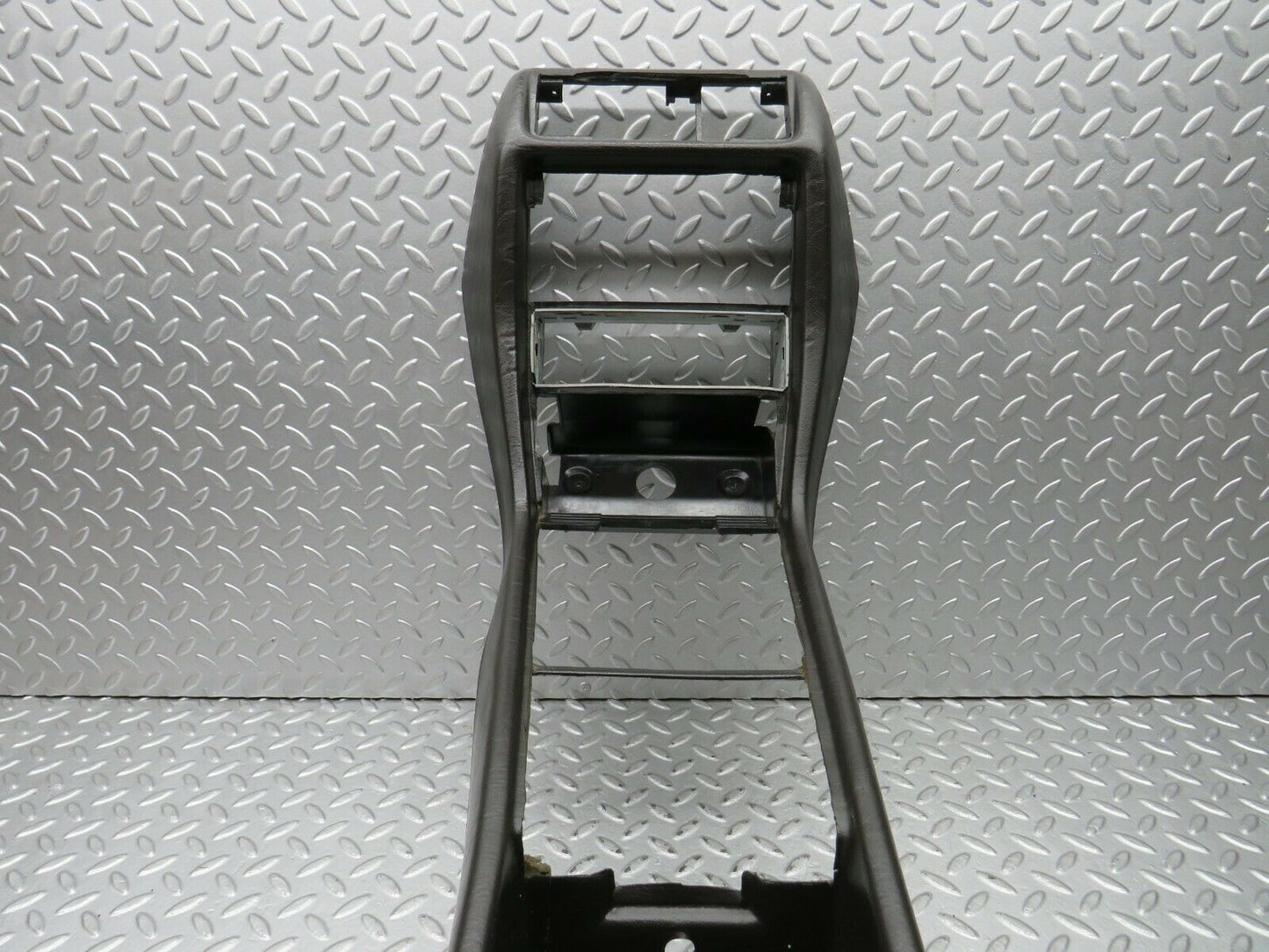 22069 Mercedes-Benz S123 280TE Wagon Centre Console Black