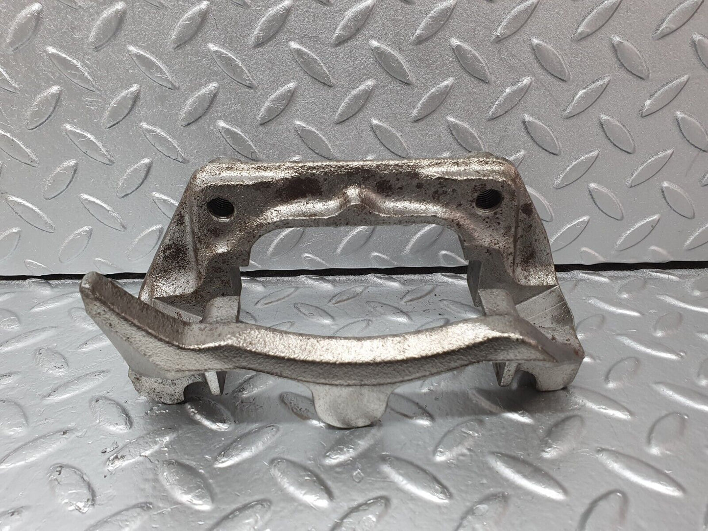41903 Mercedes-Benz W202 C200 Front Right Brake Caliper Bracket