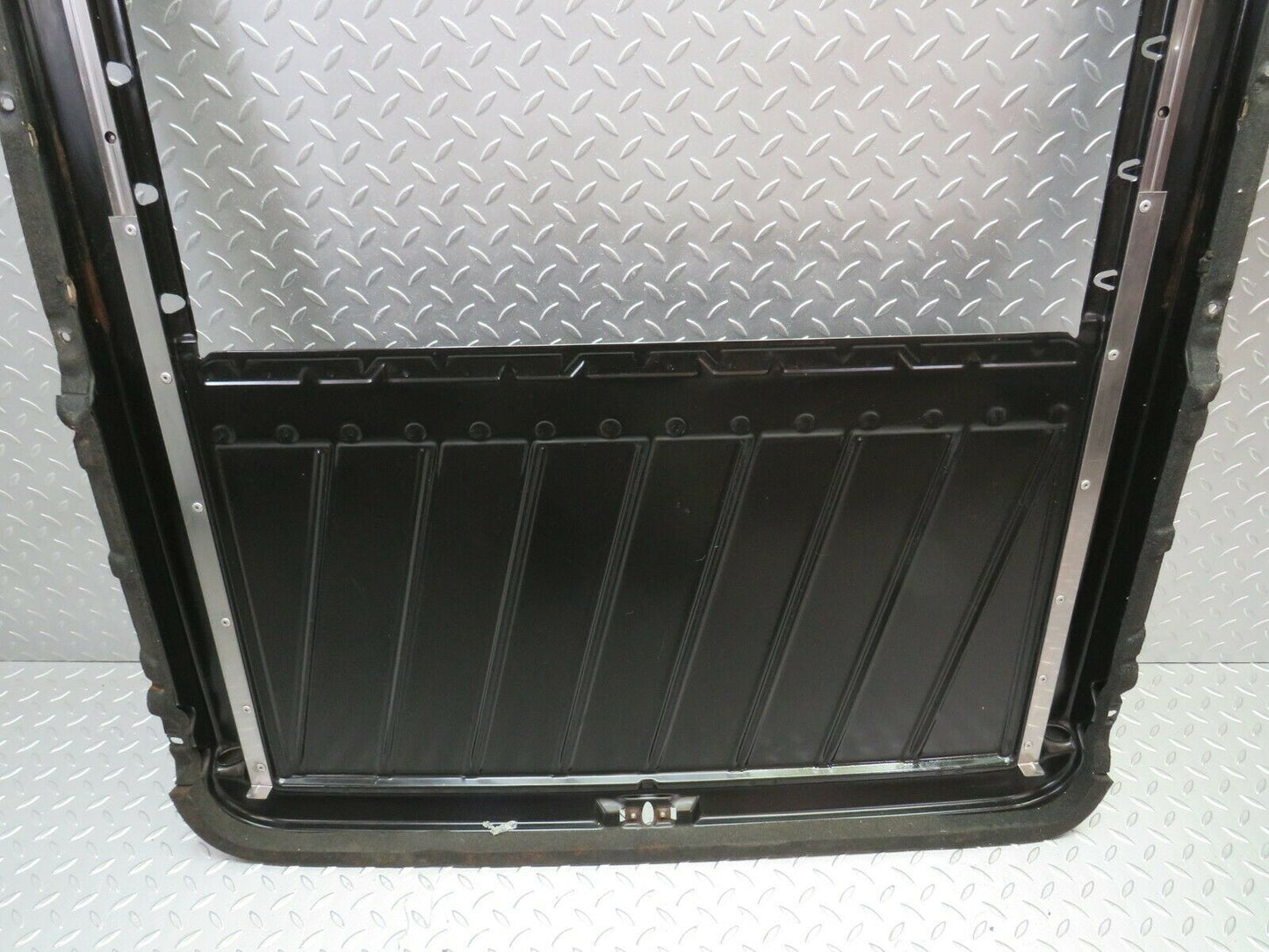24411 Mercedes-Benz S124 220TE Wagon Power Sunroof Frame