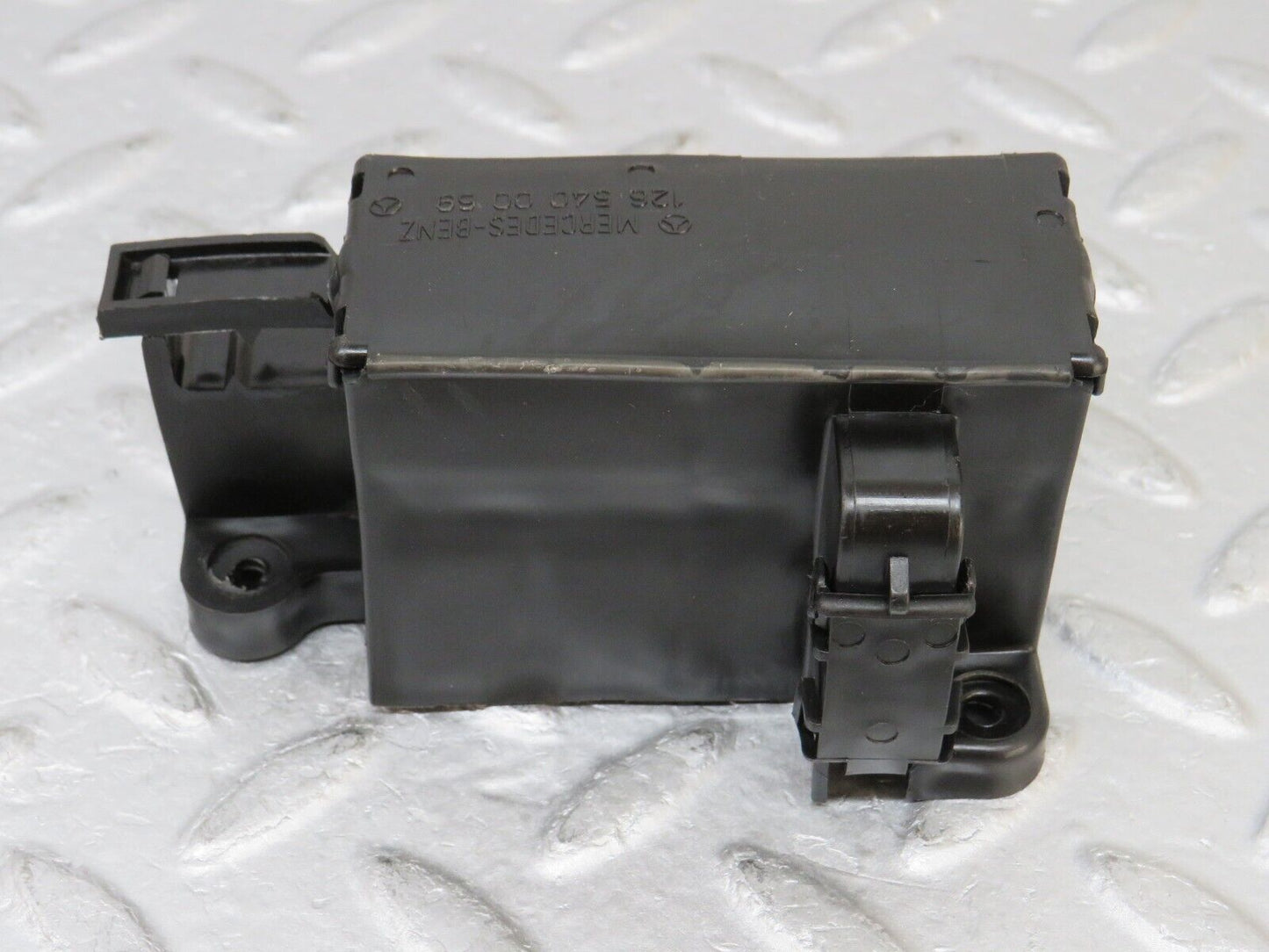 36033 Mercedes-Benz W126 420SE Cable Wire Distributor Connector 1265400069