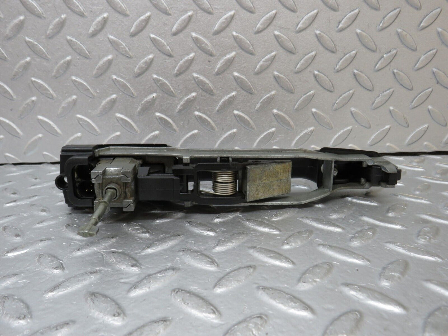 38463 Mercedes-Benz R129 280SL Coupe Left Door Exterior Handle With Key