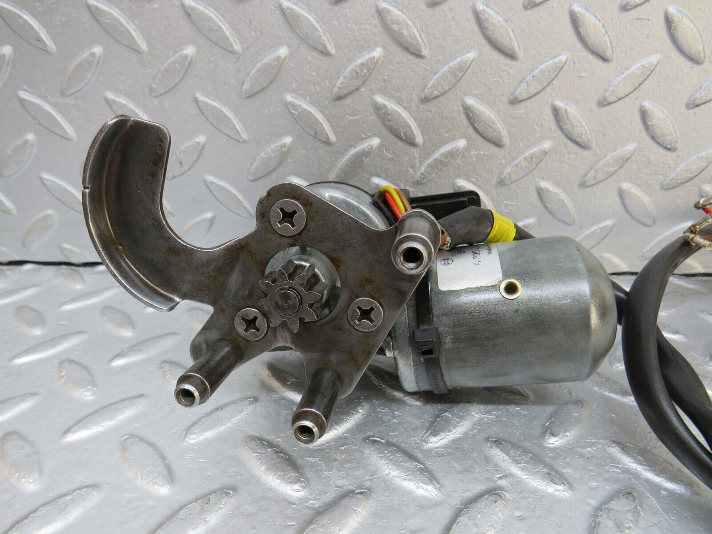 37062 Mercedes-Benz C126 420SEC Coupe Front Right Seat Backrest Adjustment Motor 0390216693