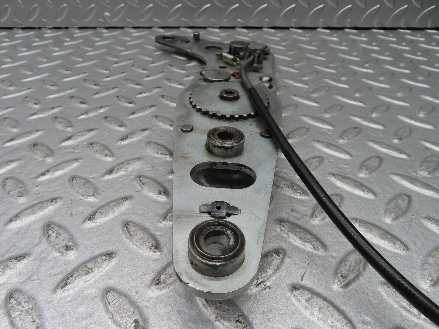 20553 Mercedes-Benz R107 450SL Front Right Seat Hinge 0009107585