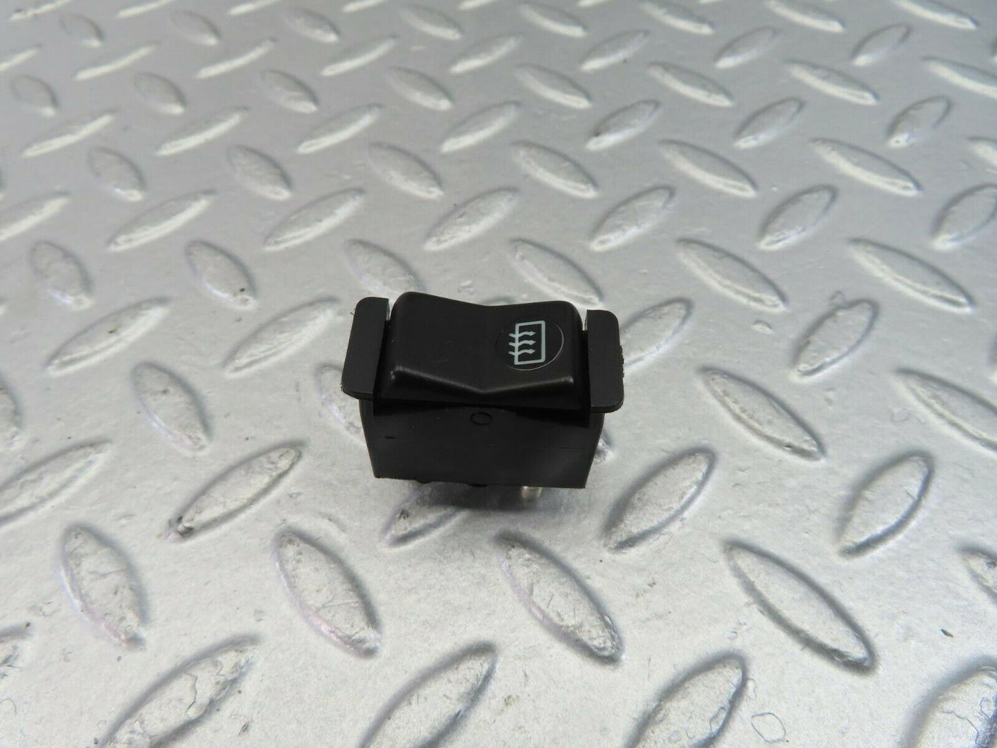9925 Mercedes-Benz C123 230CE Coupe Rear Window Defroster Switch 0008206110