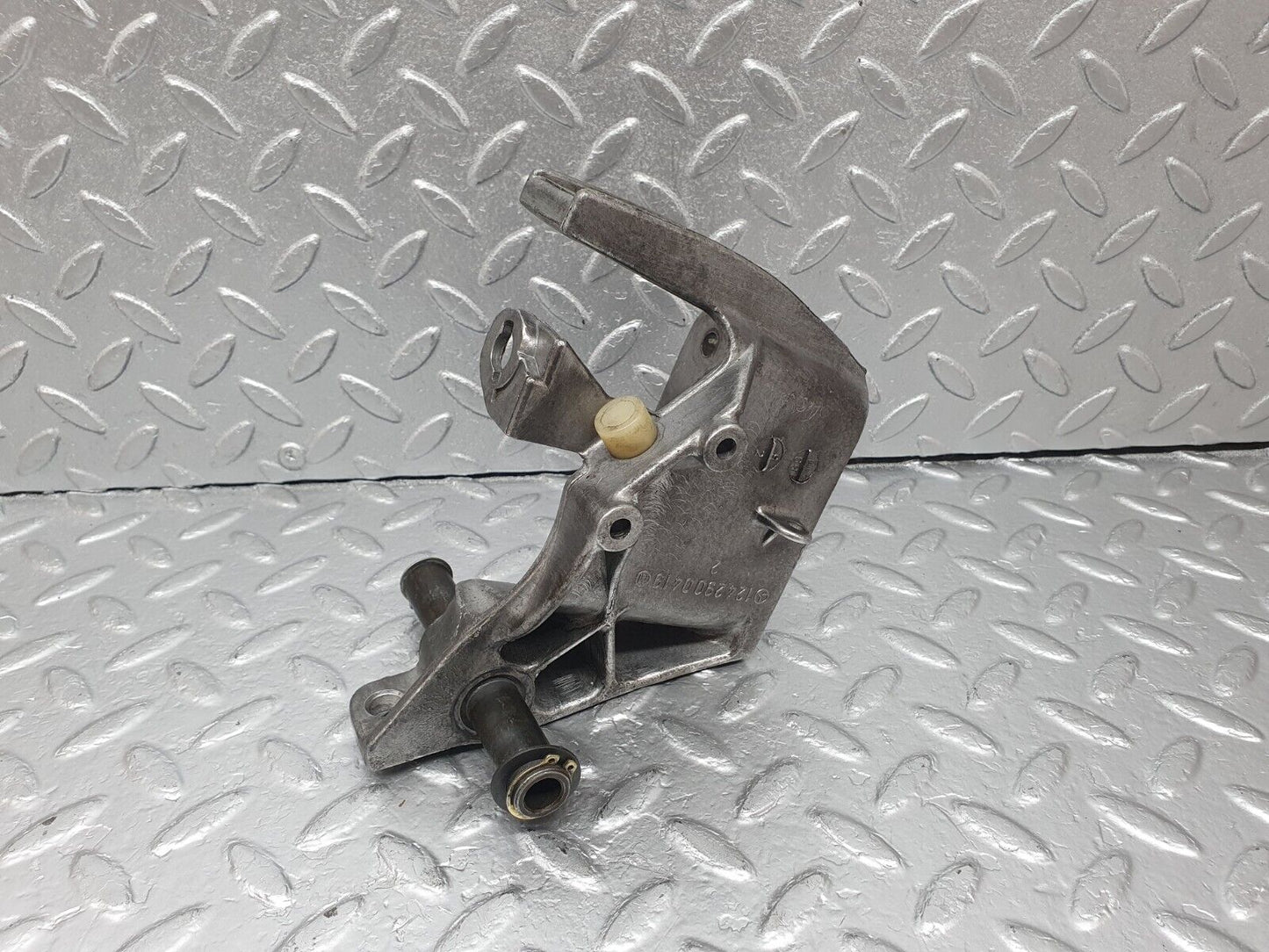 42707 Mercedes-Benz W201 190 Brake Pedal Bracket 1242900419