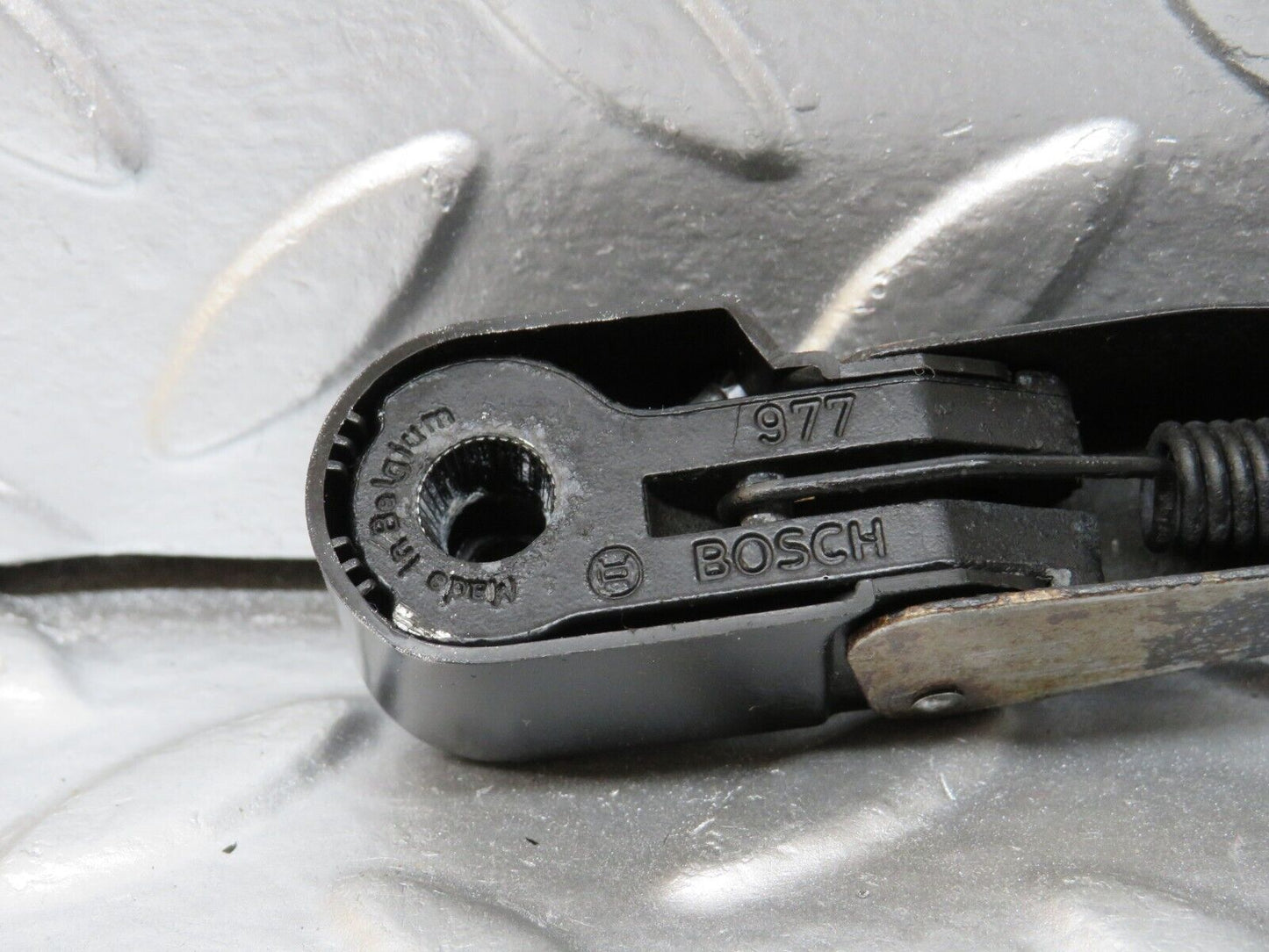 25008 Mercedes-Benz W140 S320 Headlight Wiper Arm Left Bosch