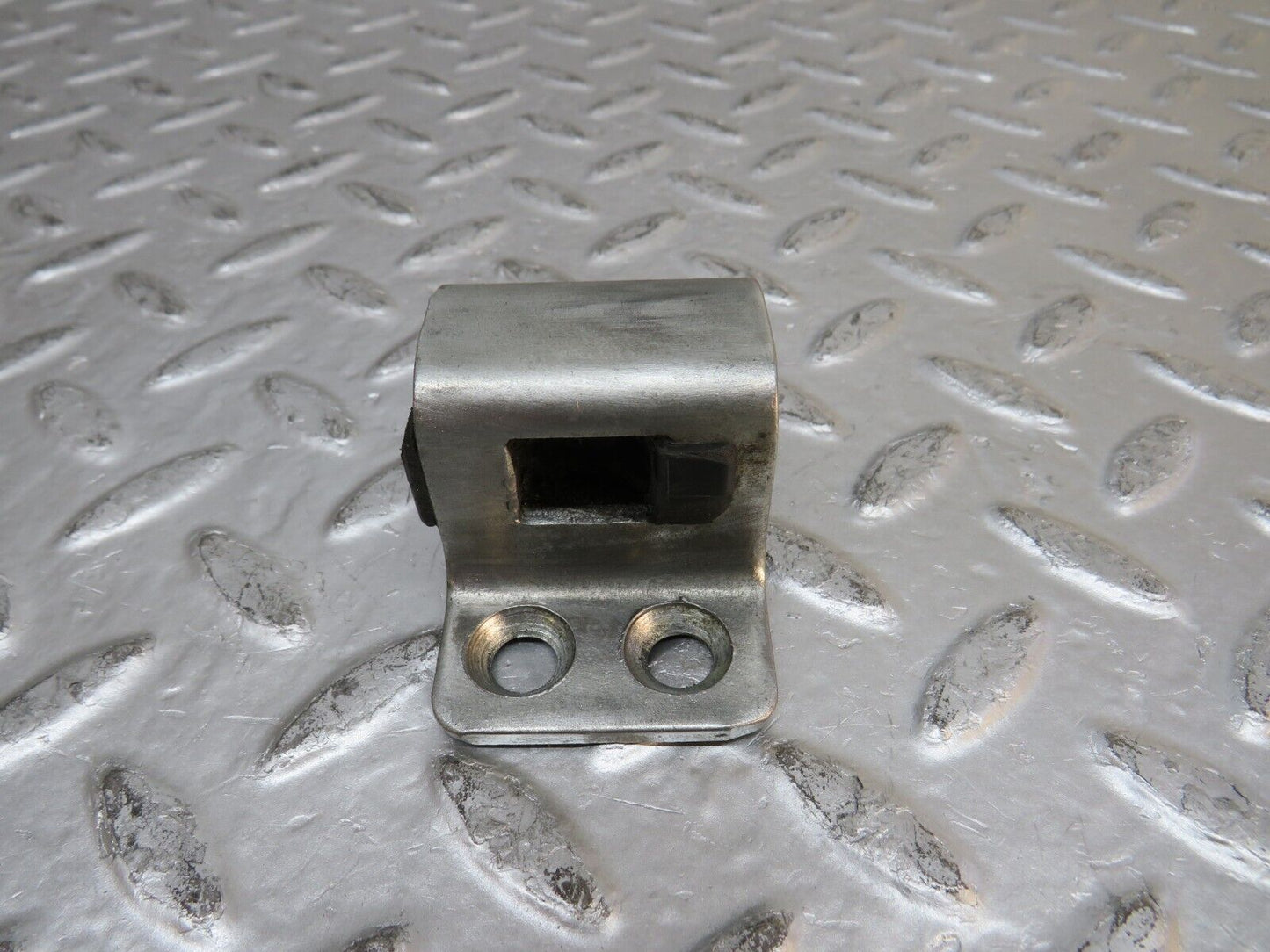 29829 Mercedes-Benz W123 230E Right Door Lock Latch