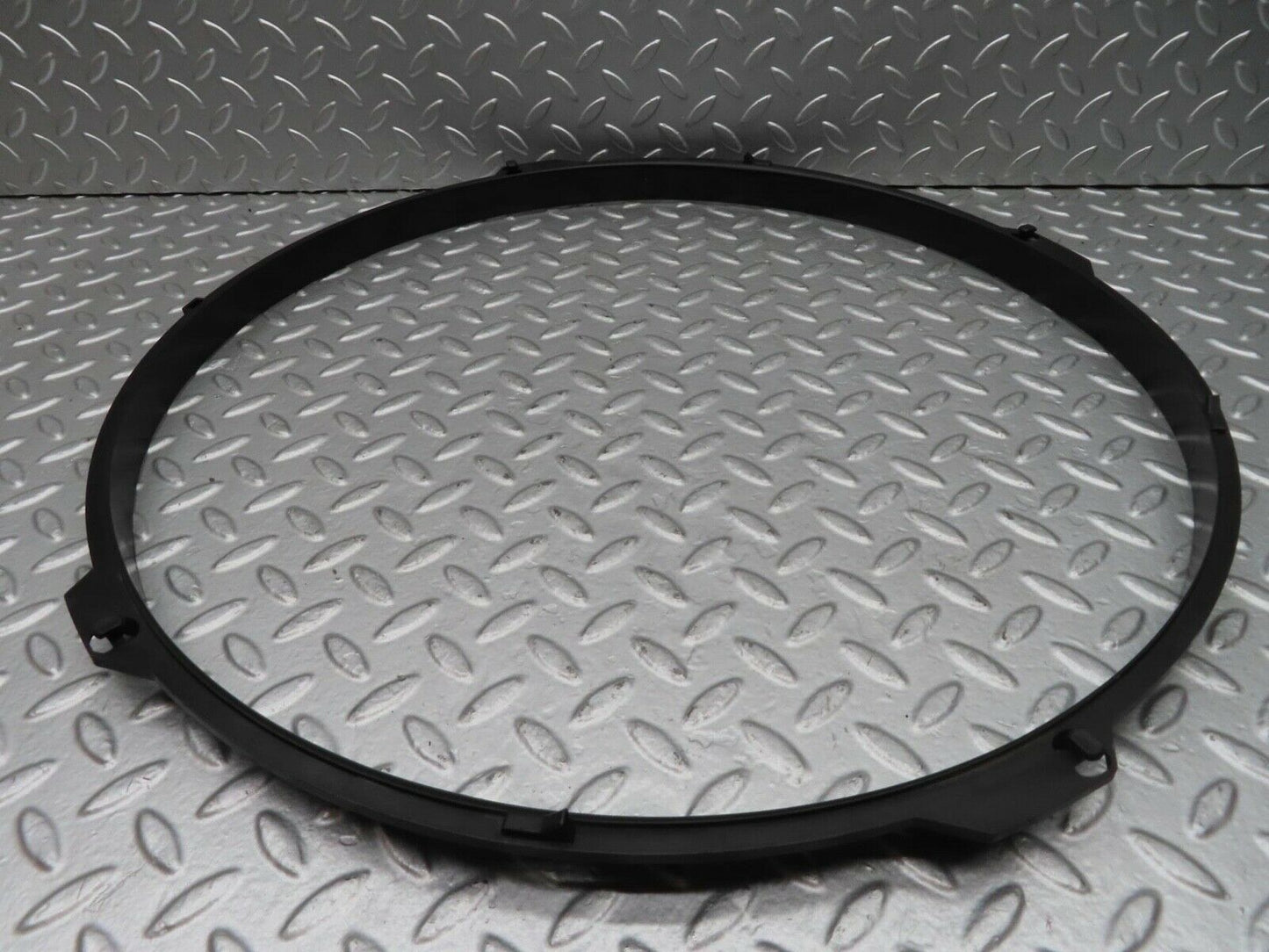 15043 Mercedes-Benz W140 S320 Radiator Fan Shroud Cover Ring 1405050555