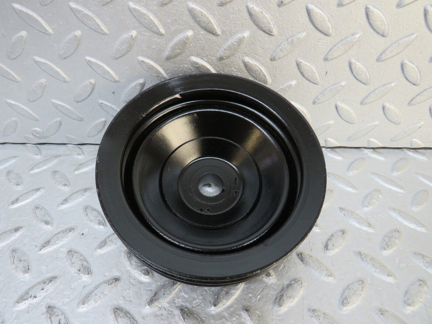 37652 Mercedes-Benz W109 300SEL Power Steering Pump Pulley