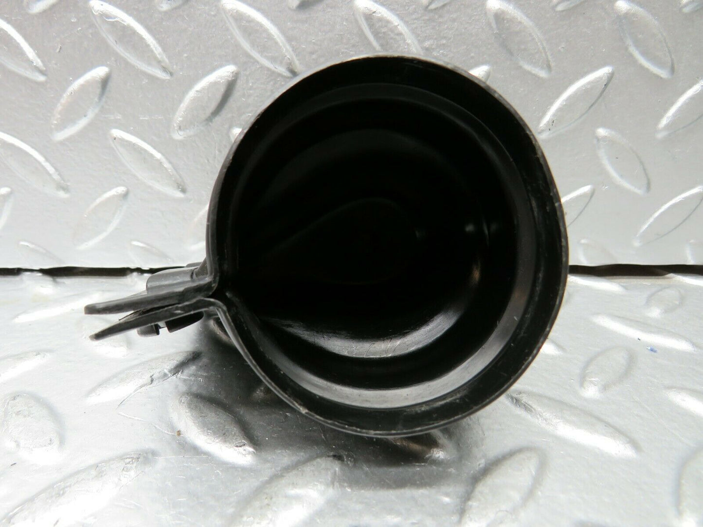22913 Mercedes-Benz C107 450SLC Coupe Ignition Coil Protective Cap 0001581785