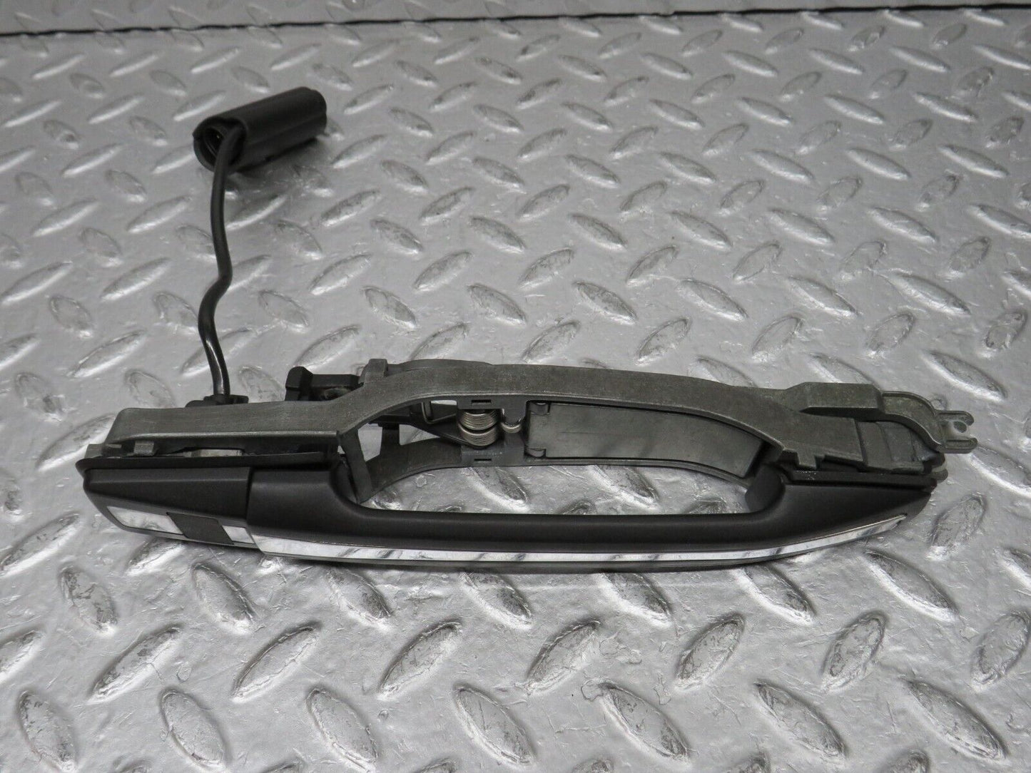 37794 Mercedes-Benz A124 320E Cabriolet Right Exterior Infrared Door Handle