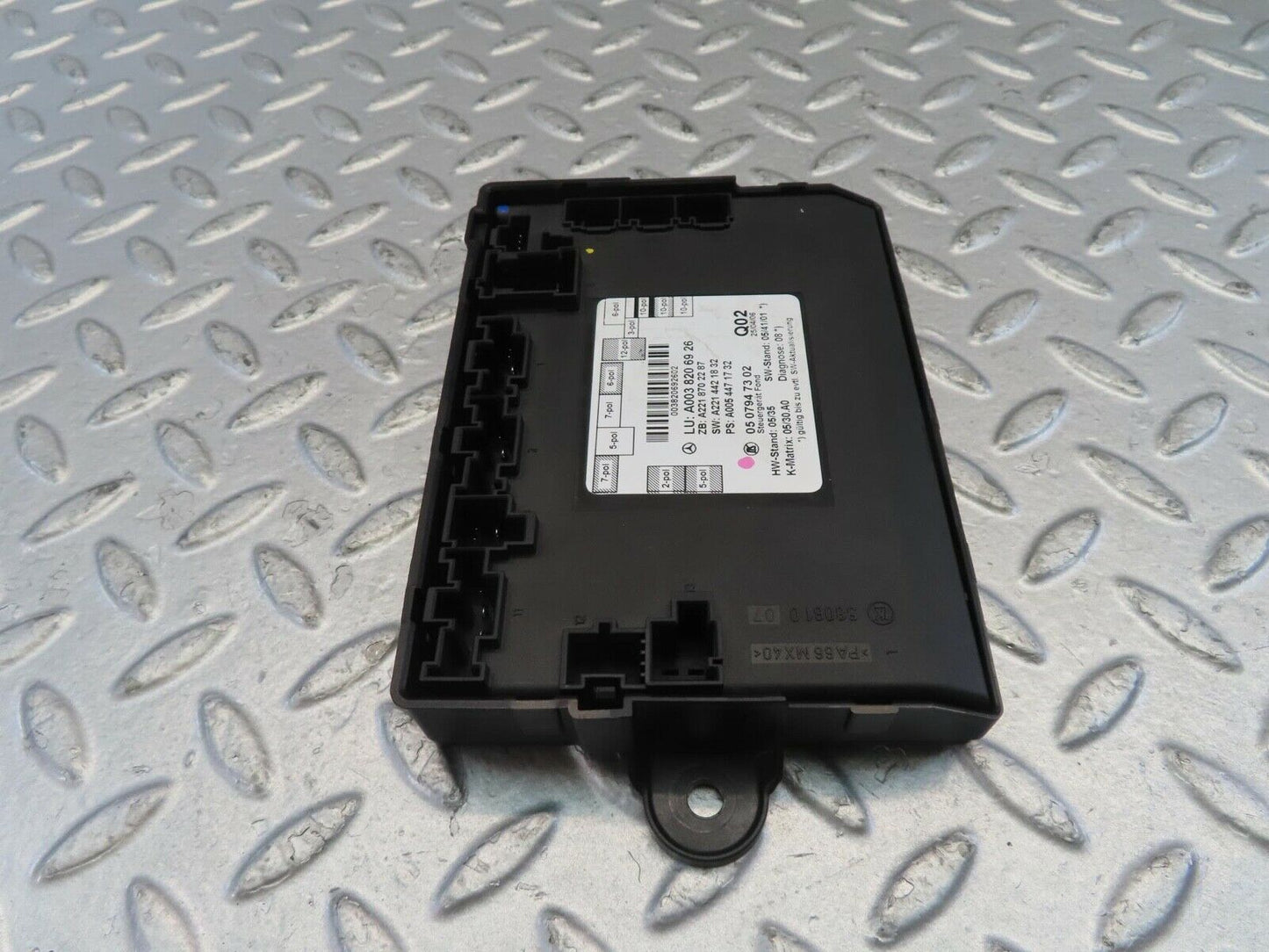 11083 Mercedes-Benz W221 S320 Rear Door Control Unit 2218702287