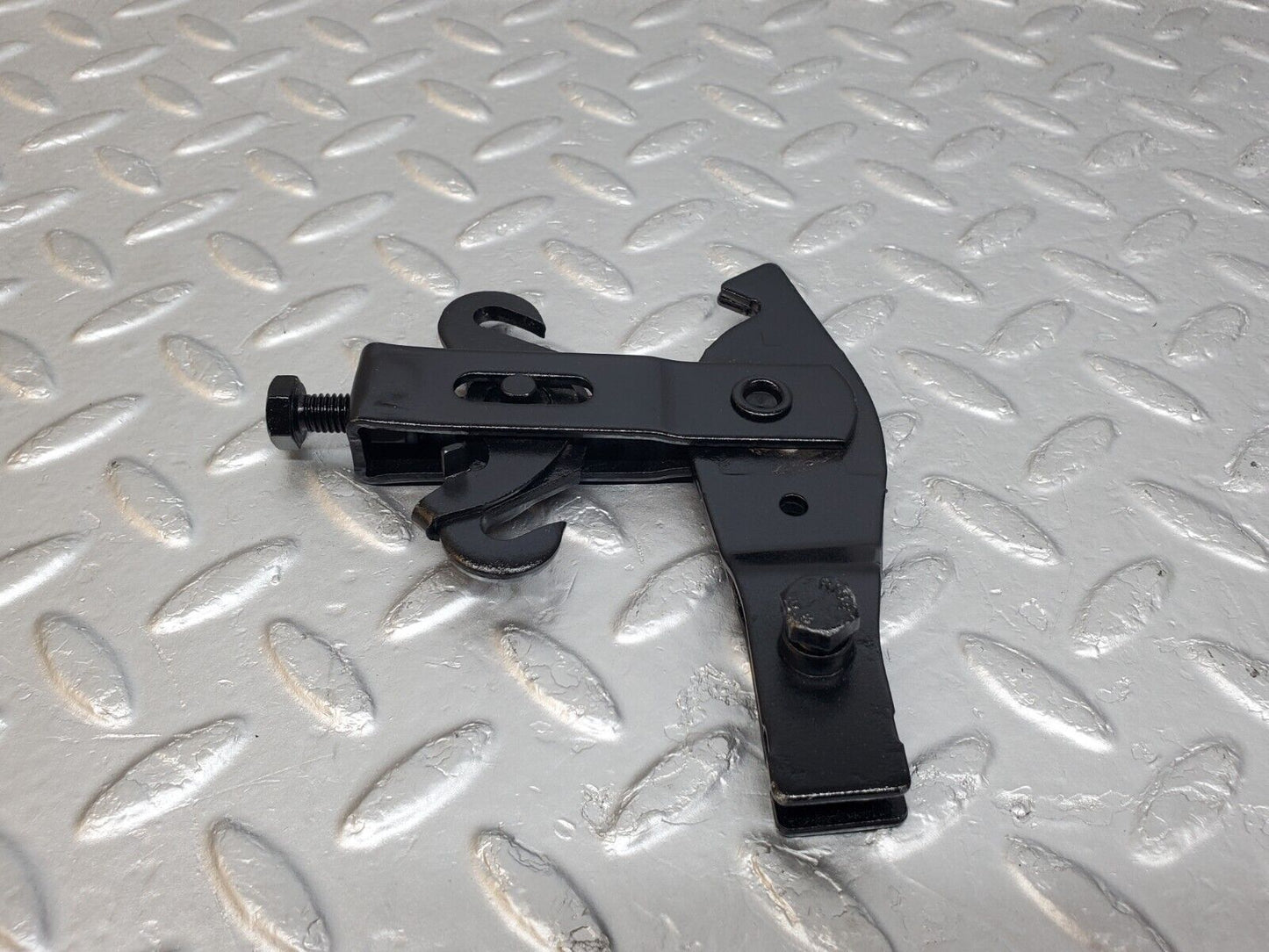 44695 Mercedes-Benz W124 220E Handbrake Adjusting Handbrake Regulator