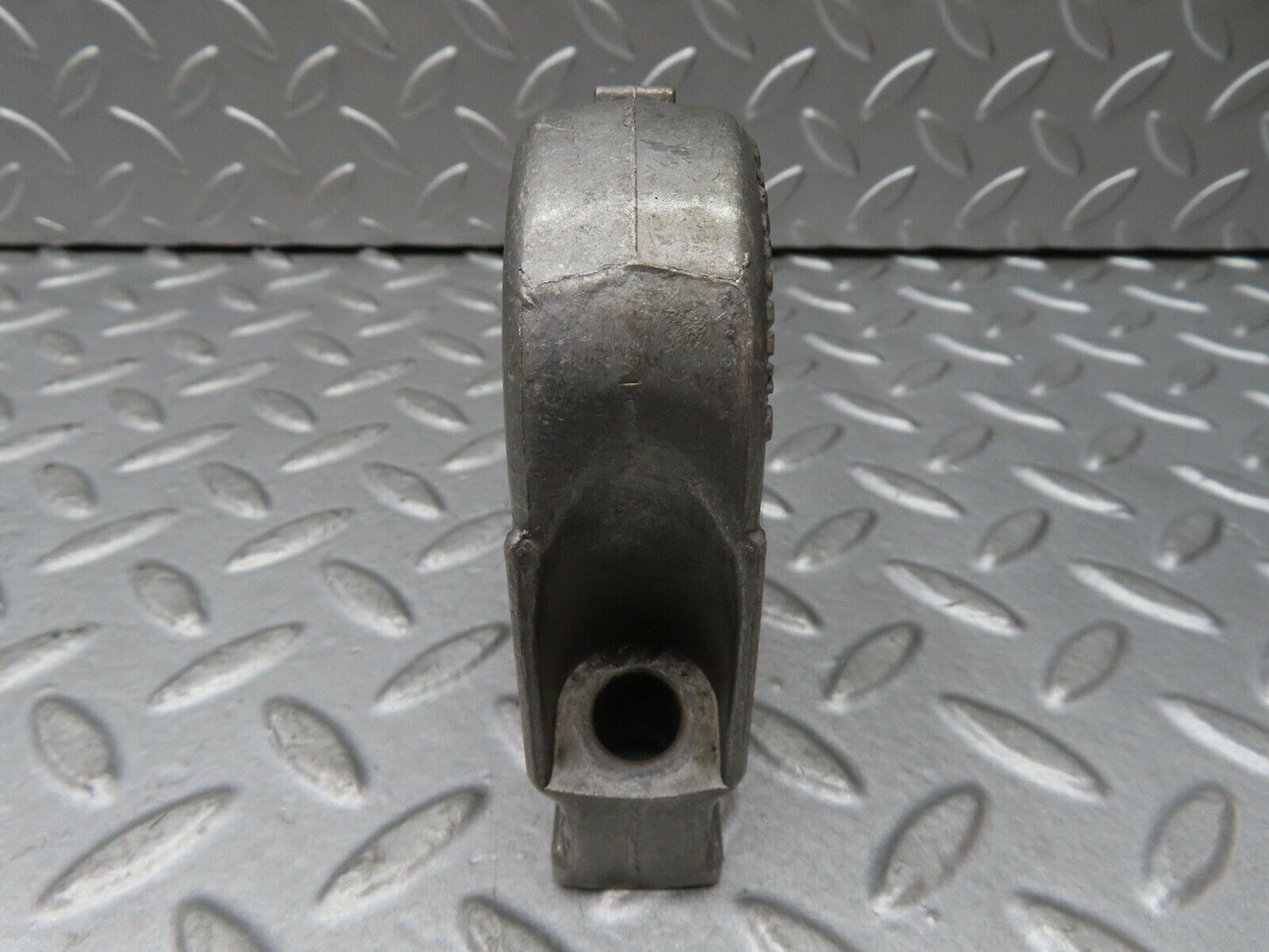 17726 Mercedes-Benz W116 450SEL Camshaft Tower Bearing 1160514312