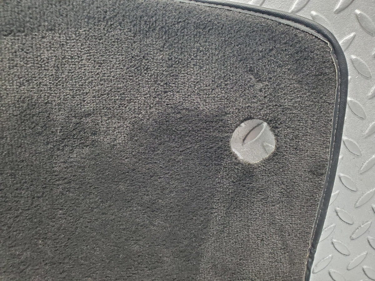 W201 Baby Benz front right floor carpet black used OEM