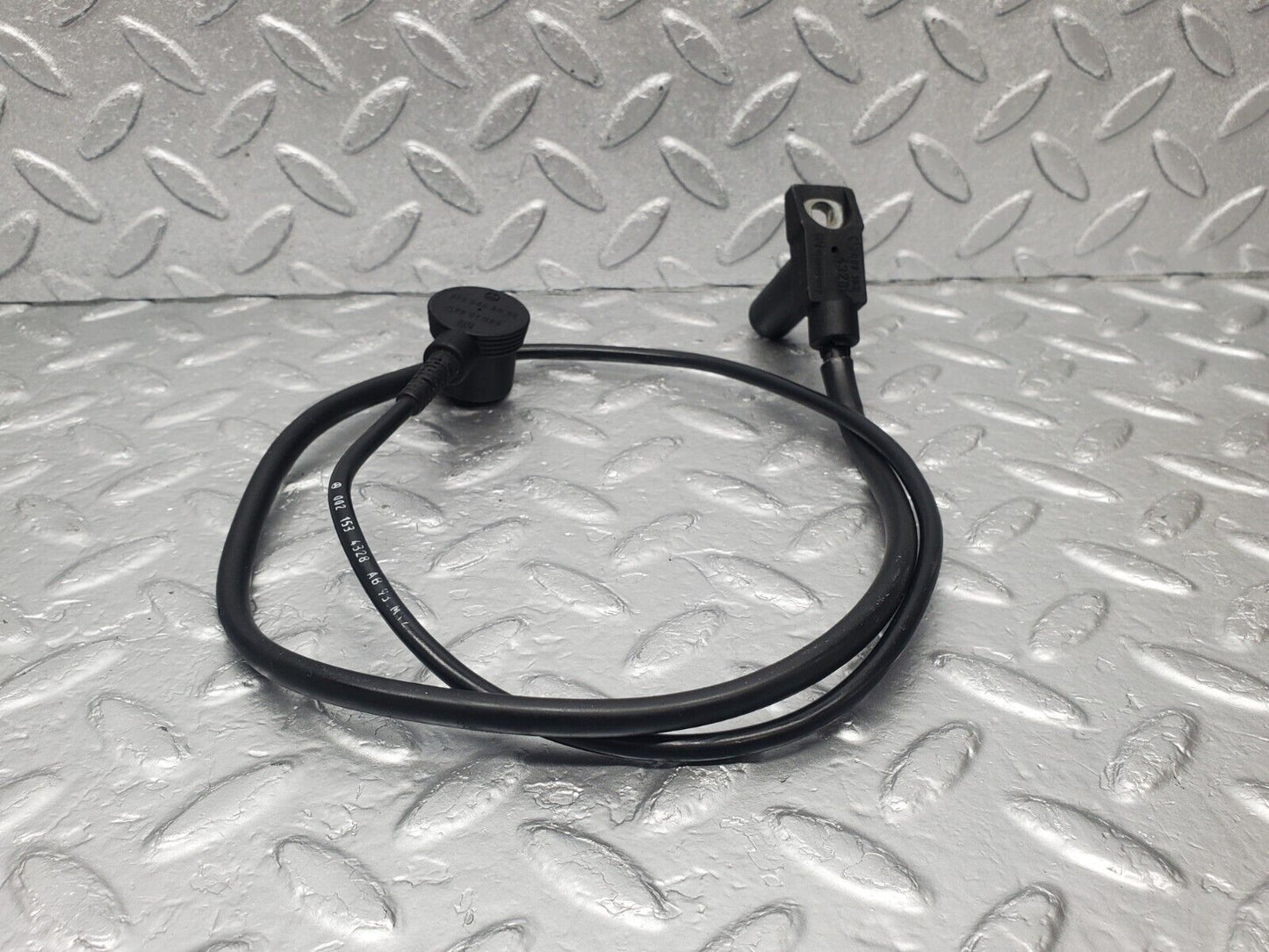 46203 Mercedes-Benz W124 280E Crankshaft Position Sensor 0155452828 0021534328