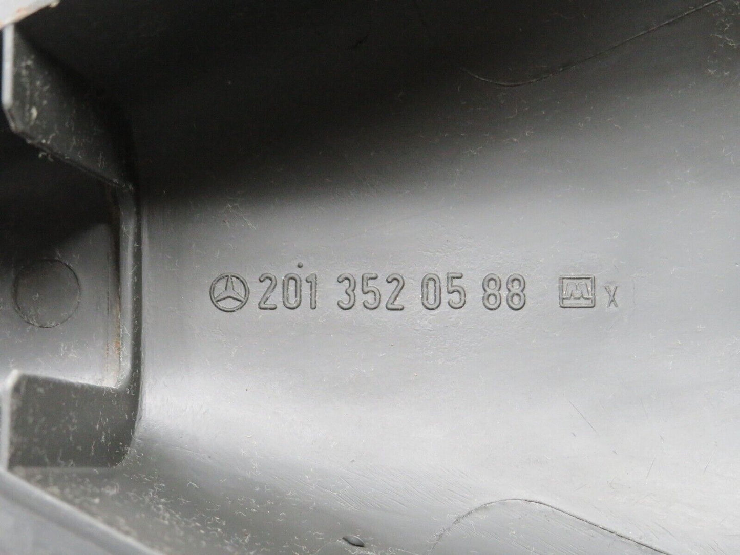 30762 Mercedes-Benz W201 190E 2.0L Rear Control Arm Cover 2013520588