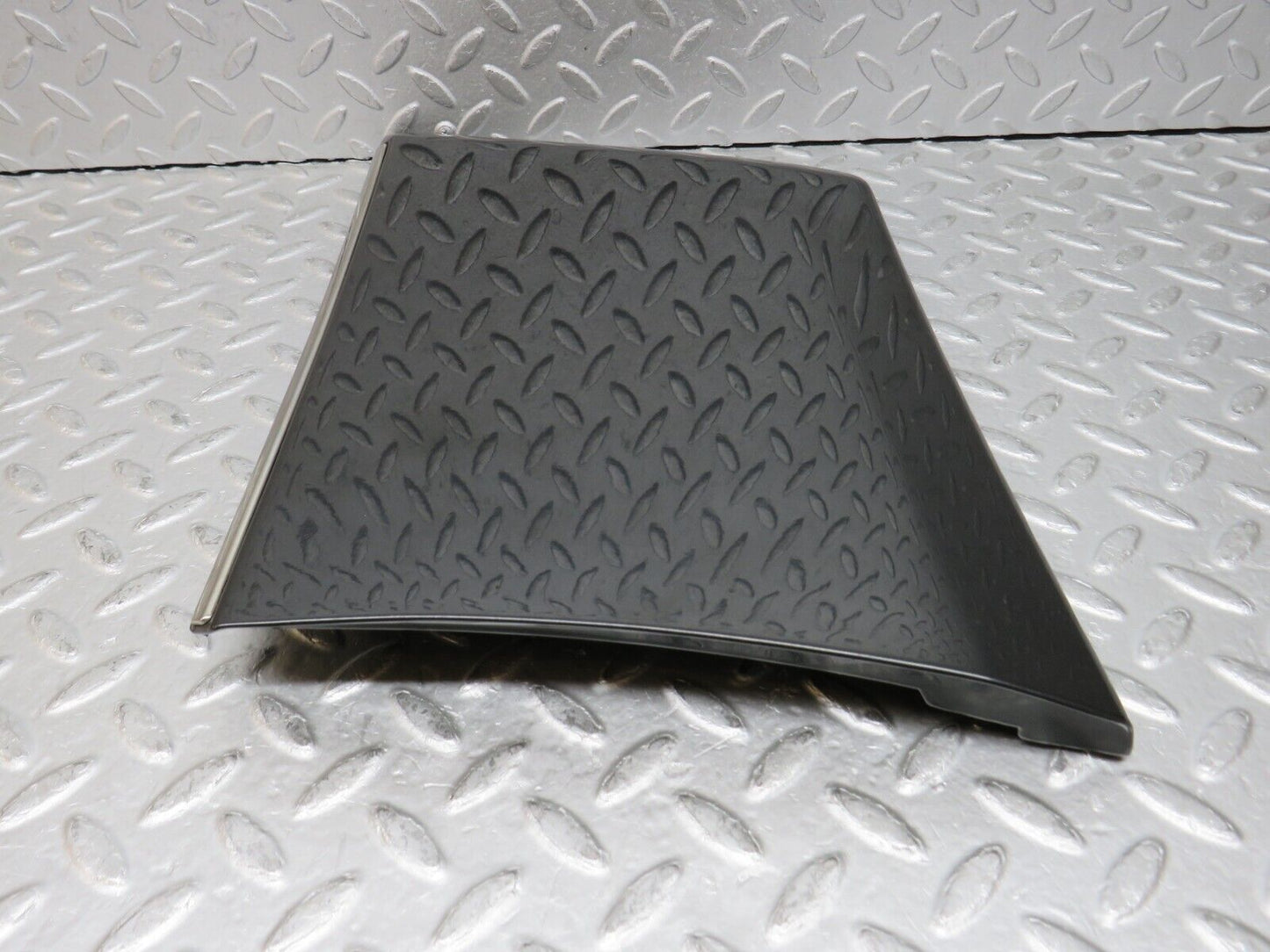 37831 Mercedes-Benz A124 320E Cabriolet Front Right Fender Wing Moulding Trim 1246903640