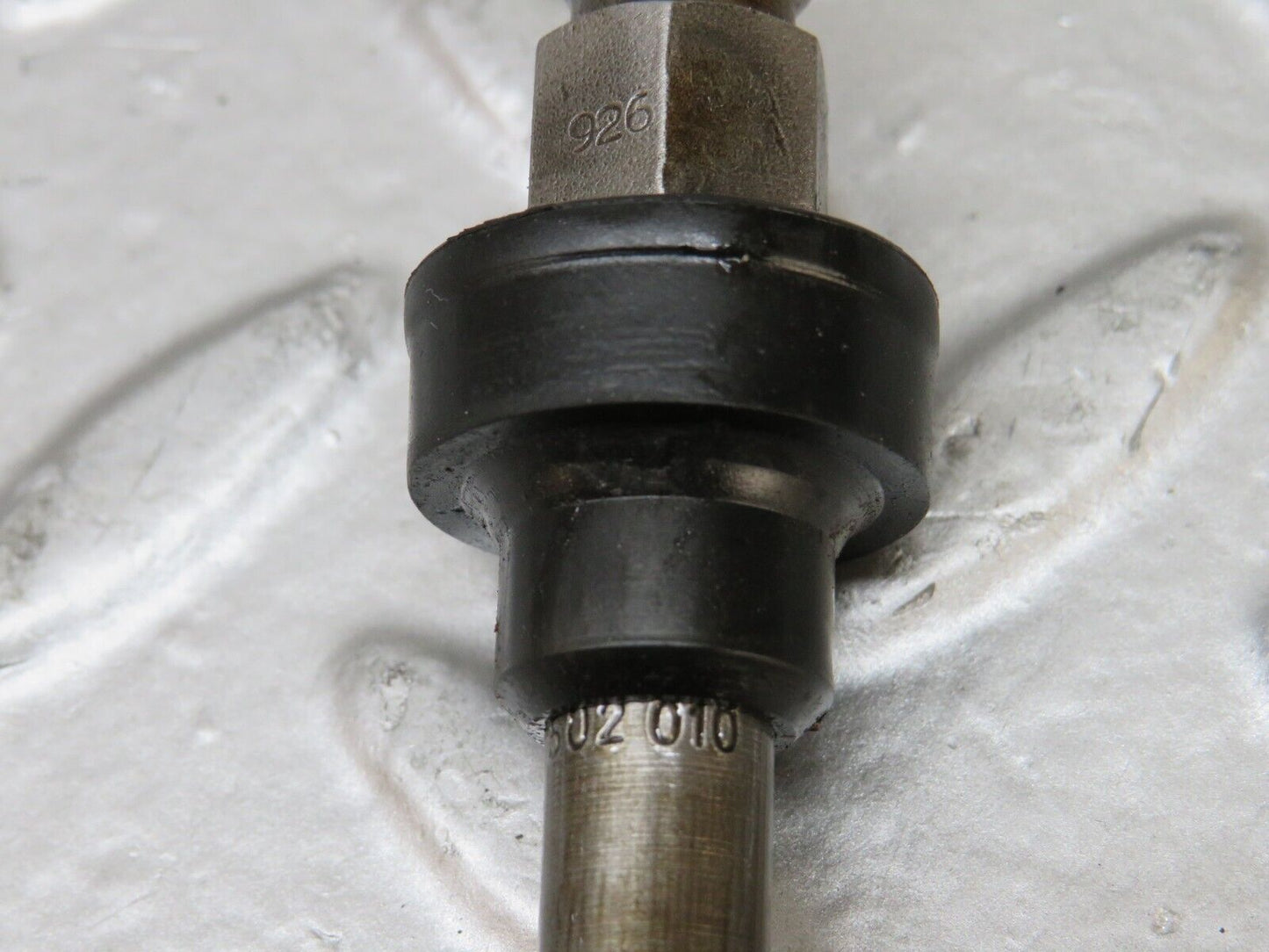 26253 Mercedes-Benz W116 450SE Fuel Injector Bosch 0437502010