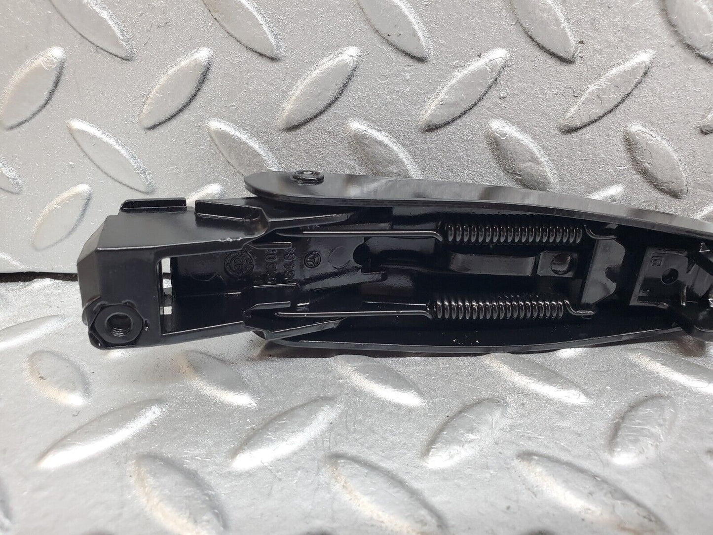 44793 Mercedes-Benz W124 220E Wiper Arm 096052184840