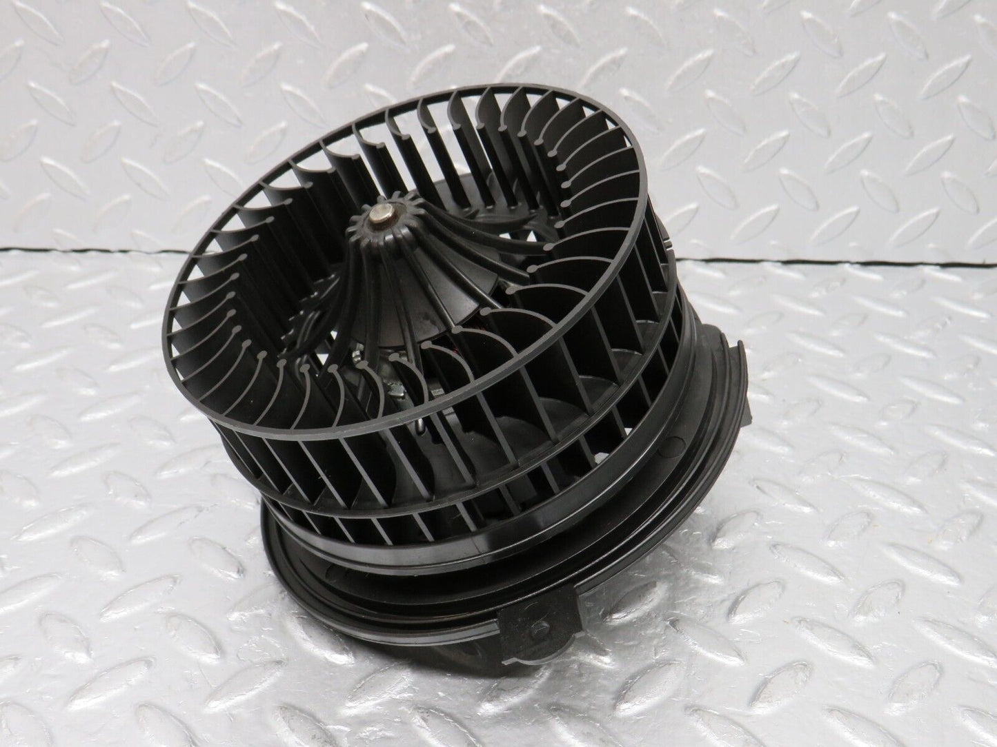 38762 Mercedes-Benz W201 190E Heater Blower Motor