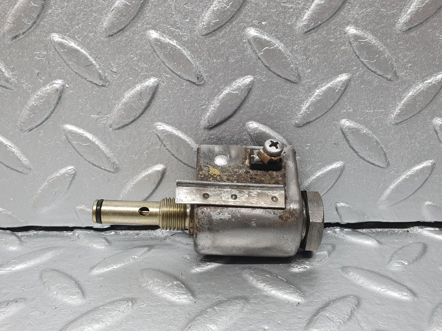 41303 Mercedes-Benz W123 300D Automatic Gearbox Solenoid Valve 722.118 0003040890