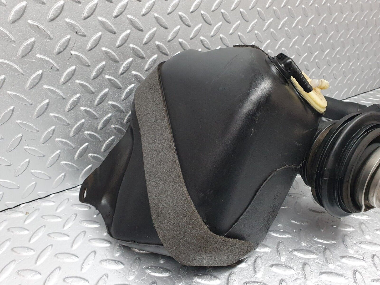 41775 Mercedes-Benz W202 C200 Fuel Filling Pipe Expansion Tank 2024701389