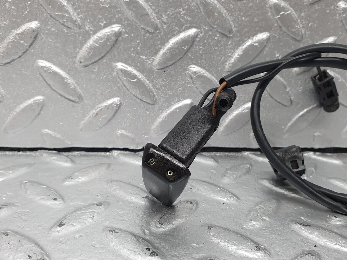 42367 Mercedes-Benz R129 320SL Coupe Windscreen Washer Nozzle