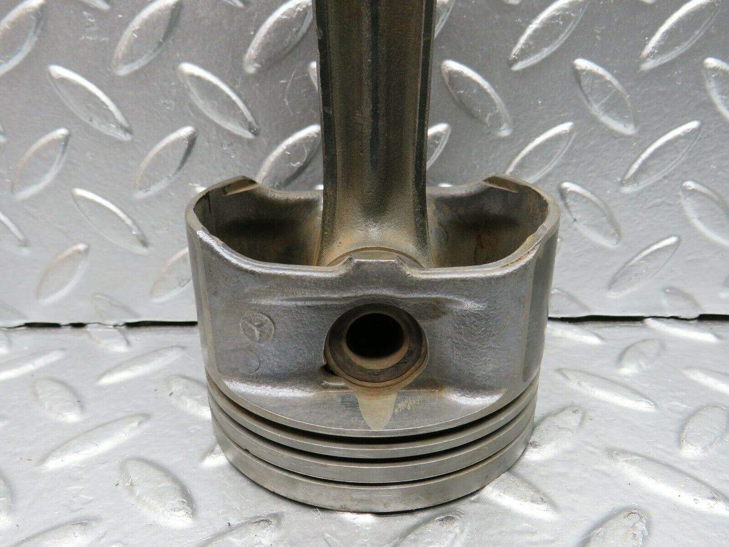 22468 Mercedes-Benz C124 E220 Coupe Piston With Connecting Rod 89.9 mm