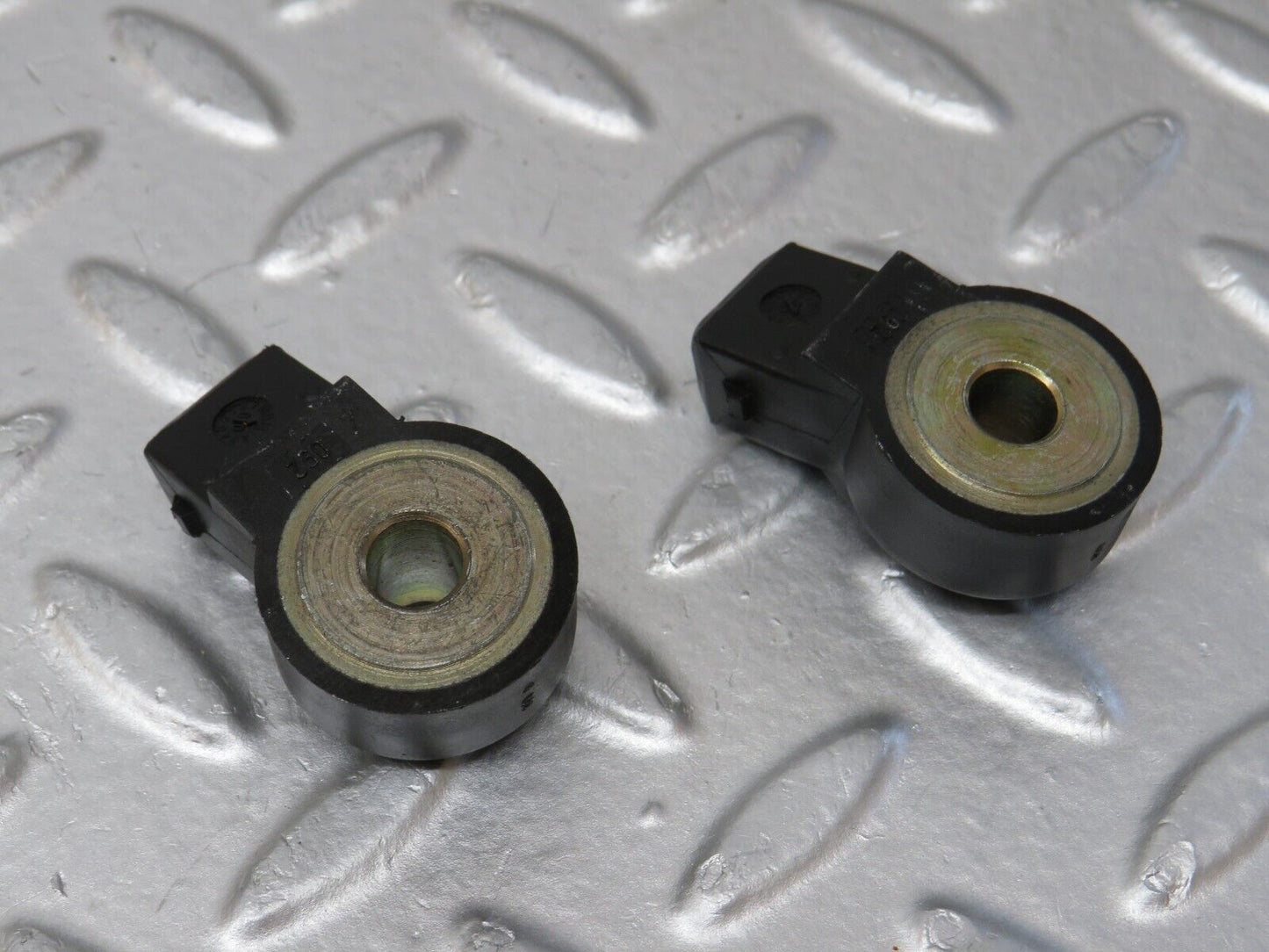 34963 Mercedes-Benz W210 320E Knock Sensor 2x 0031538628