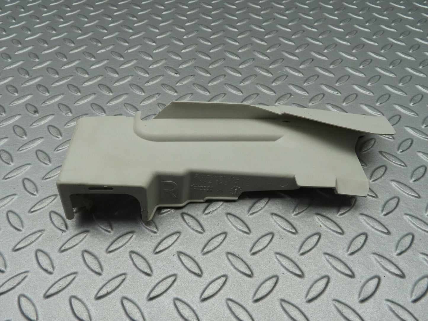 5289 Mercedes-Benz W124 230E Lock Cover Front Right 1247231408