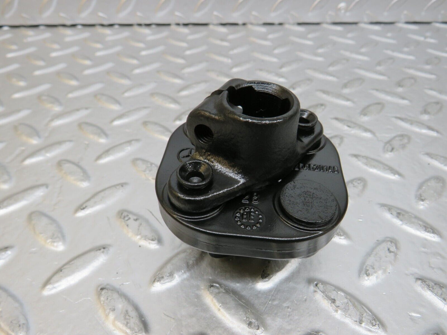 25430 Mercedes-Benz W123 200 Steering Column Lower Shaft Connector 1264620146