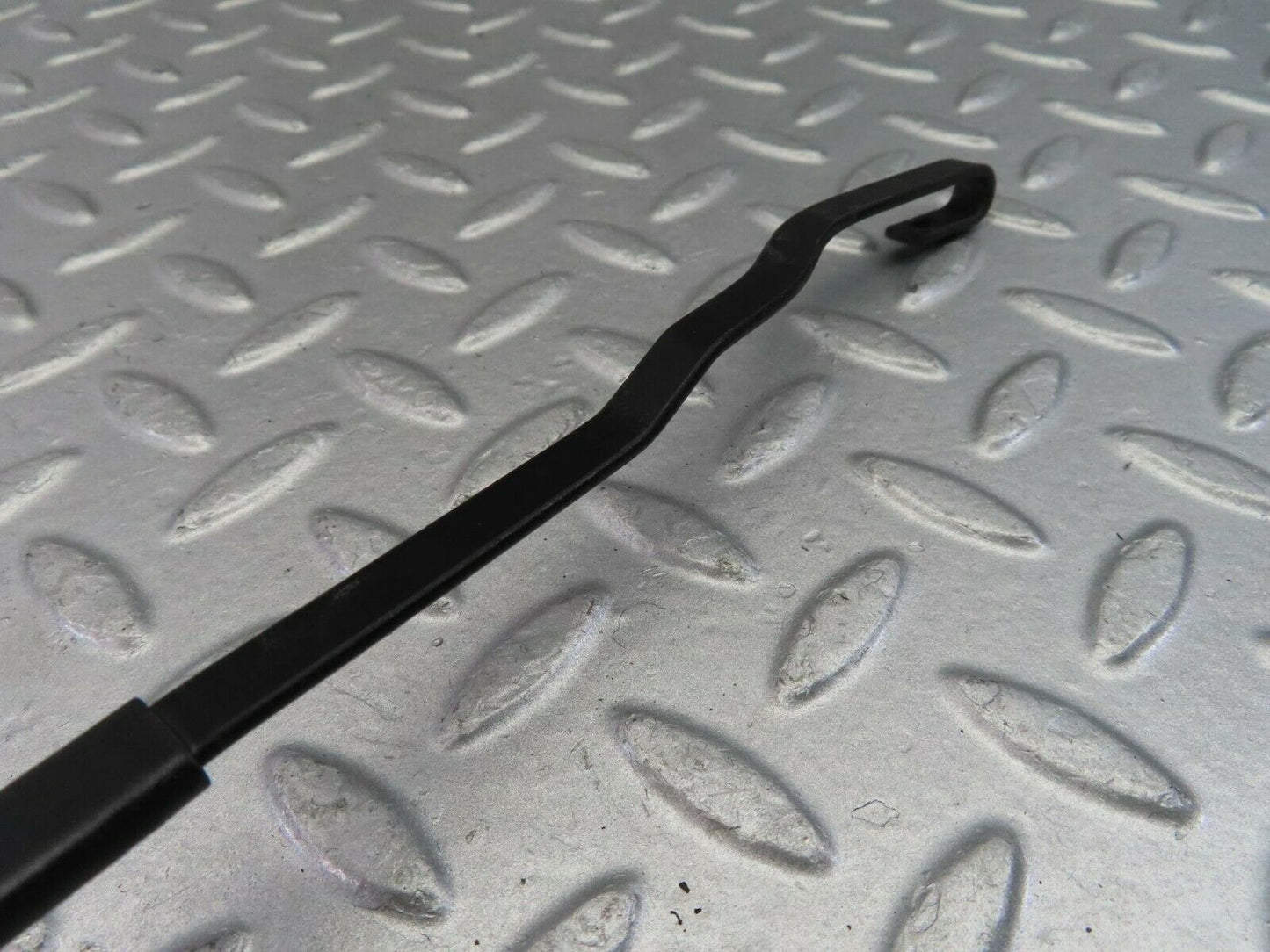 10000 Mercedes-Benz C123 230CE Coupe Wiper Arm Bosch Left 3399990553