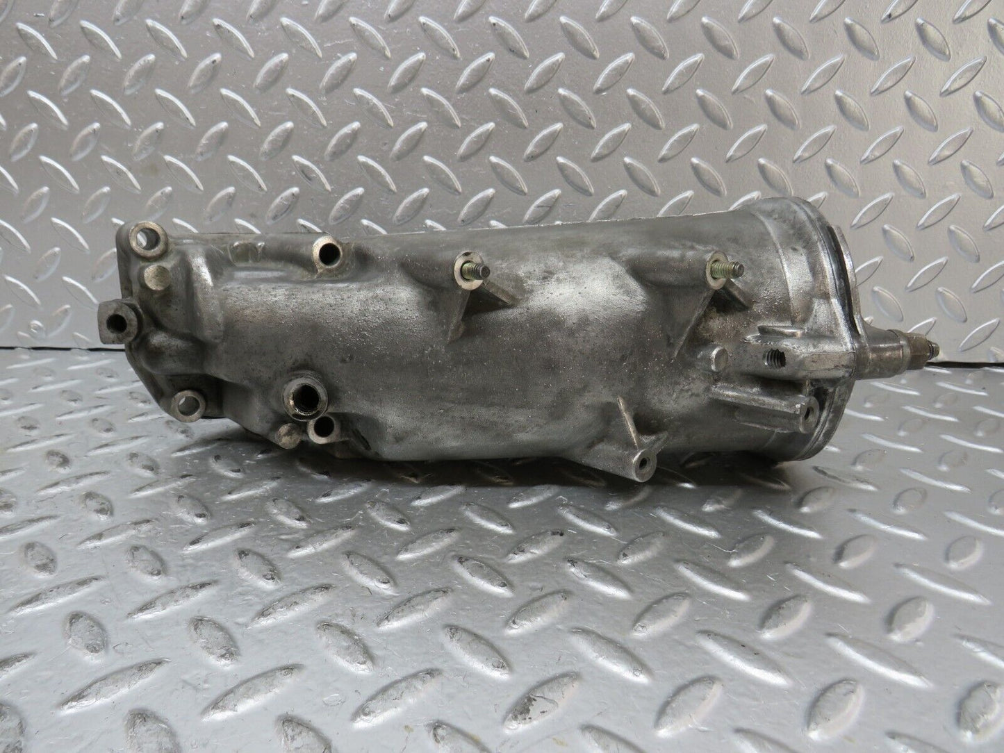 27767 Mercedes-Benz S124 300TE Wagon Oil Filter Housing 6011840602