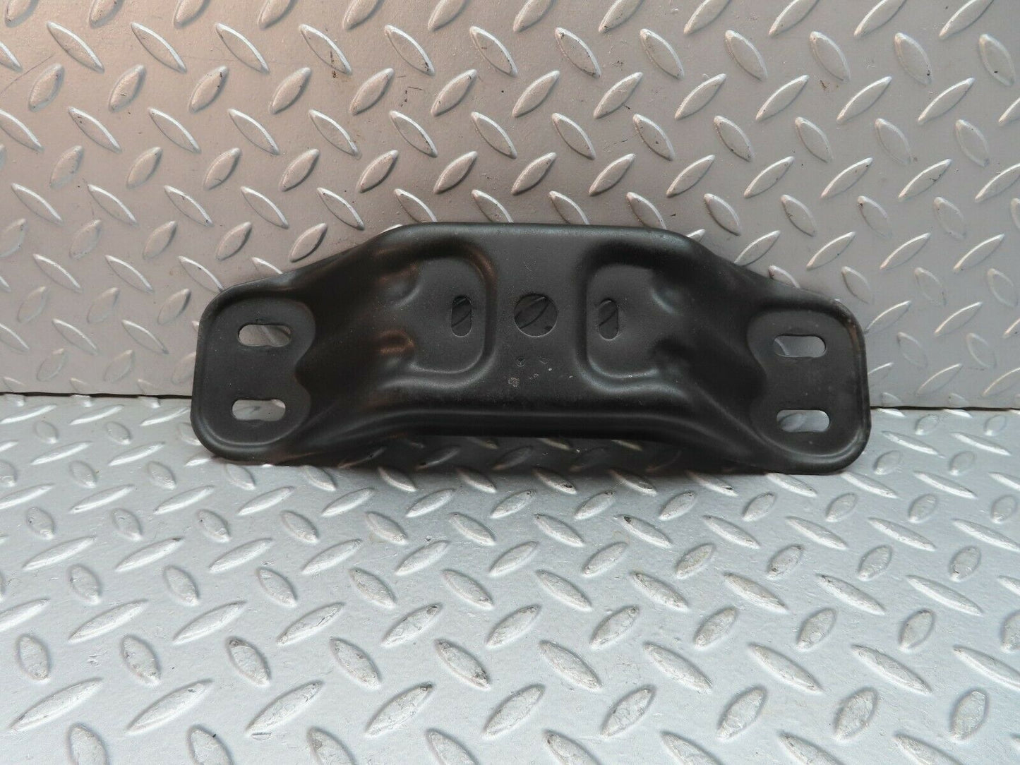 9574 Mercedes-Benz C124 300CE Coupe Gearbox Mount Bracket