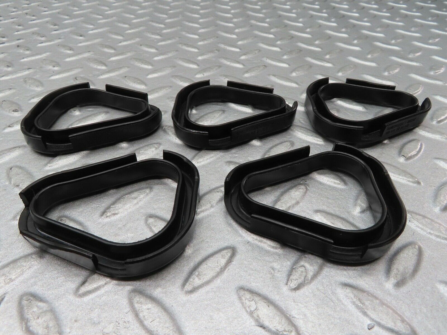 16952 Mercedes-Benz C123 280CE Coupe Valve Cover Gasket Set 1100160721