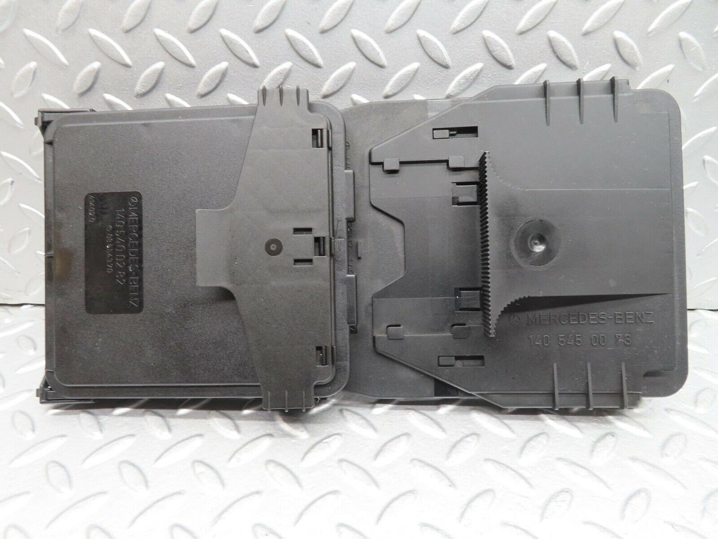 14985 Mercedes-Benz W140 S320 Fuse Box Lid 1405450073