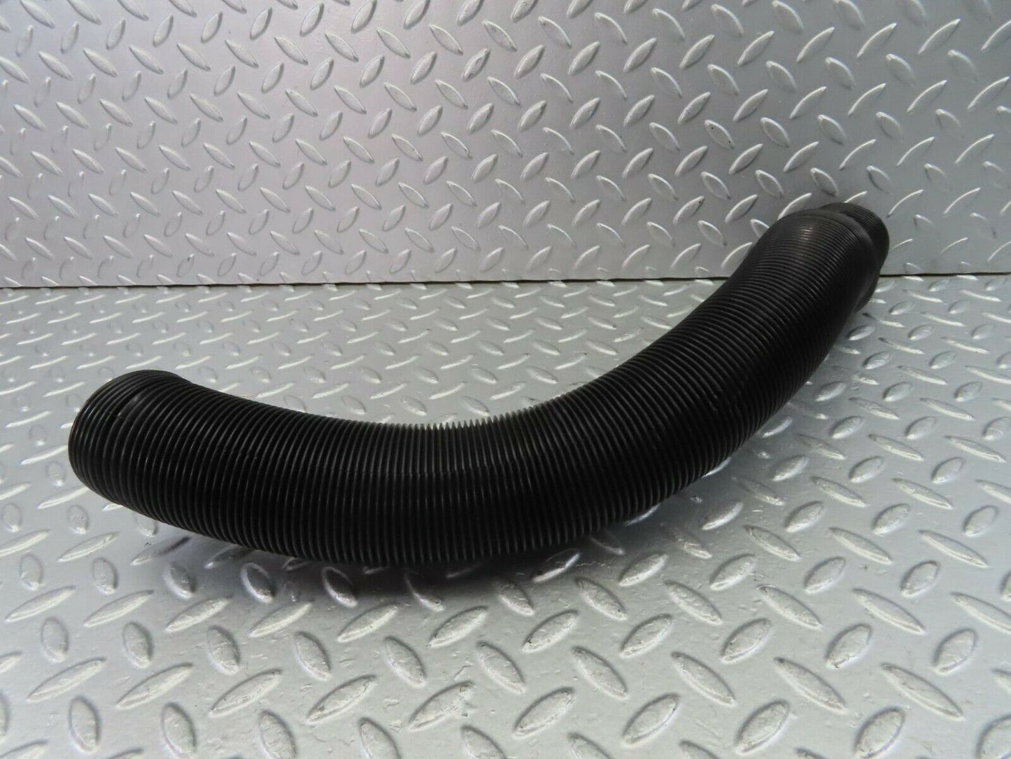 10714 Mercedes-Benz W123 230E Air Duct Pipe Hose Right