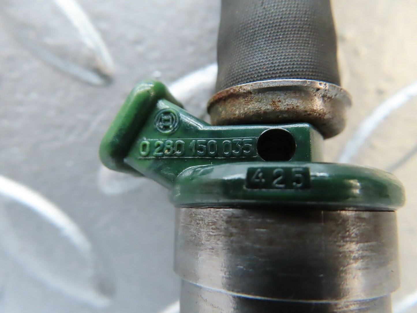 20402 Mercedes-Benz W114 280CE Coupe Fuel Injector Bosch 0280150035
