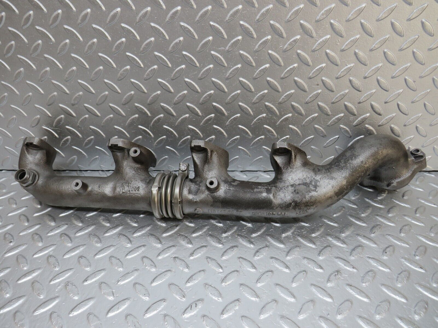 33048 Mercedes-Benz W126 380 V8 M116 Exhaust Manifold Left 1161420502 1161422302