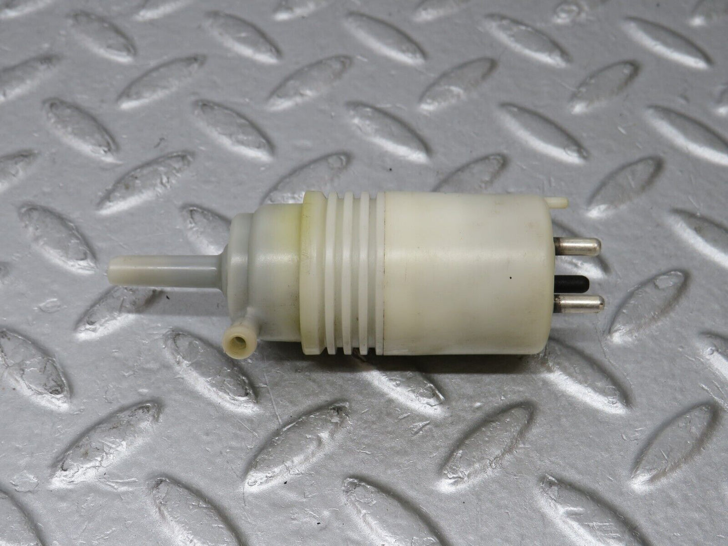 36116 Mercedes-Benz W126 420SE Windscreen Washer Pump Hella 1248690221